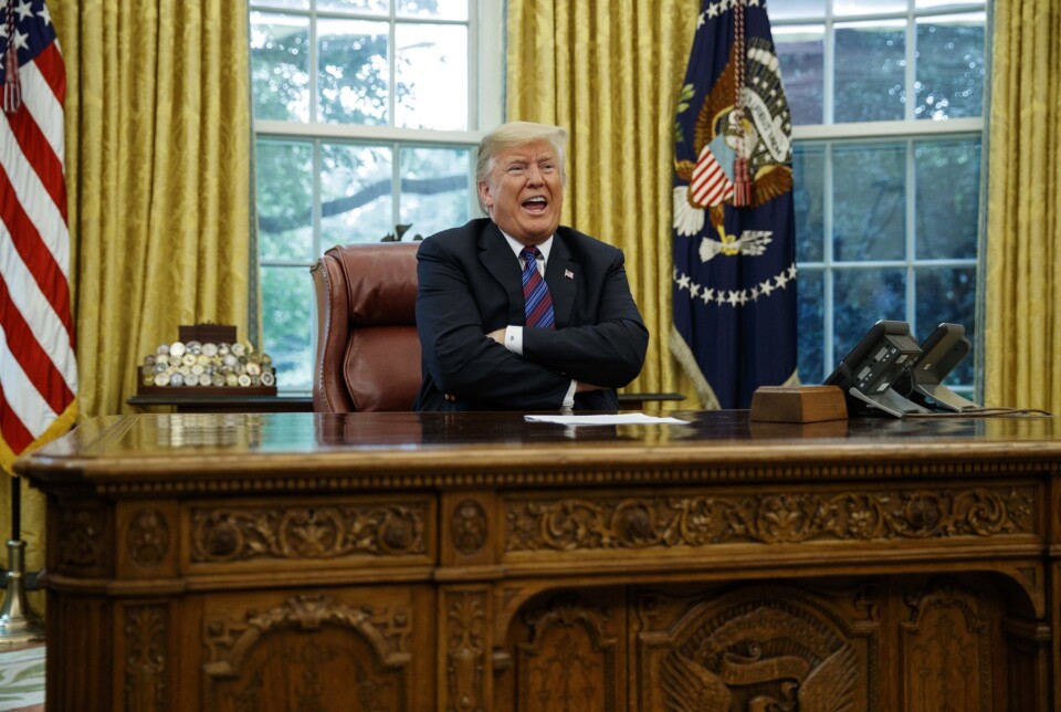 President Donald Trump, for anledningen på høyttalertelefon med den meksikanske presidenten. President Donald Trump, for anledningen på høyttalertelefon med den meksikanske presidenten.