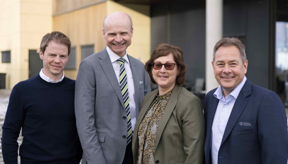 Gruppeute: Fra venstre: Anders Gimmingsrud (styreleder Eidsberg), Rune Iversen (adm banksjef Marker), Bjørg Dalane (styreleder Marker) og Glenn Haglund (adm banksjef Eidsberg).