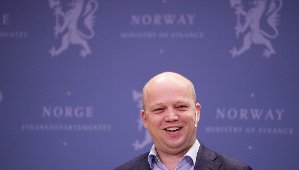 – Nå ser det lysere ut fremover, sier finansminister Trygve Slagsvold Vedum (Sp) etter det ble kjent at prisveksten dempet seg ytterligere fra februar til mars.