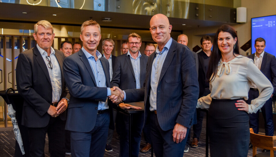 Fra vestre: Banksjef i LBA-banken Drangedal Sparebank, Kjell Nærum, administrerende banksjef i Aasen Sparebank og styreleder i LBA, Bjørn Asle Hynne, administrerende banksjef i Spareskillingsbanken og styreleder i DSS, Kenneth Engedal og administrerende banksjef i Flekkefjord Sparebank og leder i interimstyret i Frendegruppen, Heidi Nag Flikka.