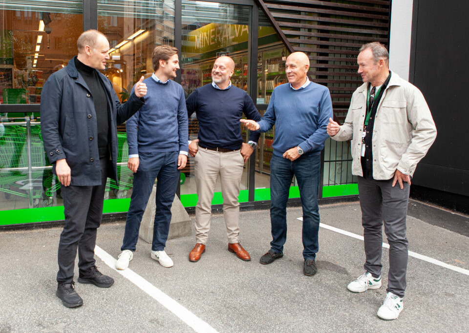 Betalingskamerater. F.v. Kjetil Bøe, leder BankAxept, Anders Høye, leder for finansielle tjenester i Aera, Kristian Klaveness, komunnikasjons- og markedsdirektør i Aera, Odd Birkenes , leder for verdiøkende tjenester i Norgesgruppen og Terje Larsen, leder for BankAxept eBetaling.