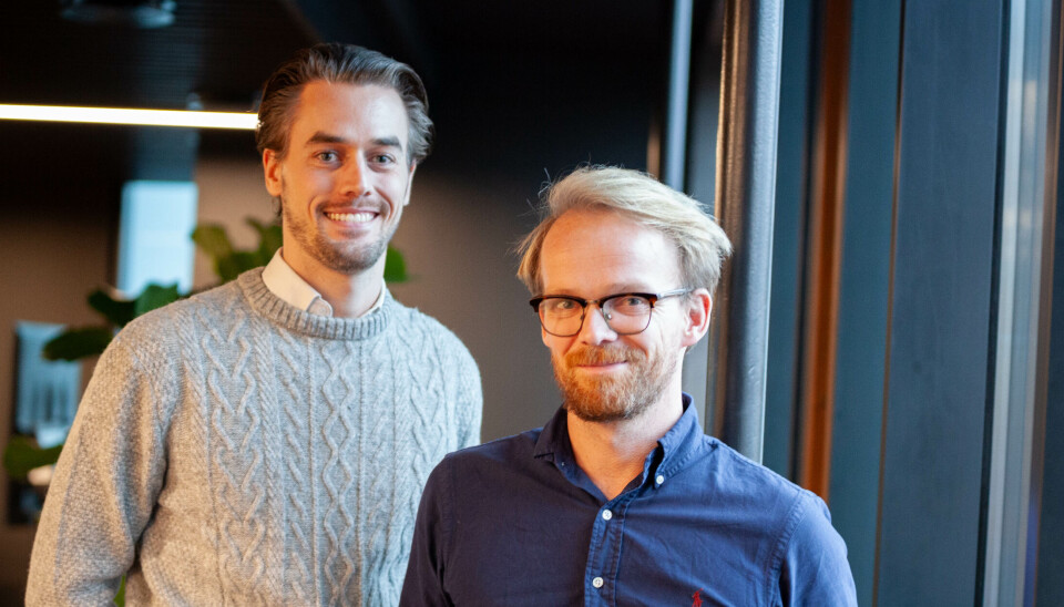 Mobilbanktestere: Sivert Broll, finansanalytiker (t.v.) og Petter Nybakk, analysesjef i Cicero Consulting.