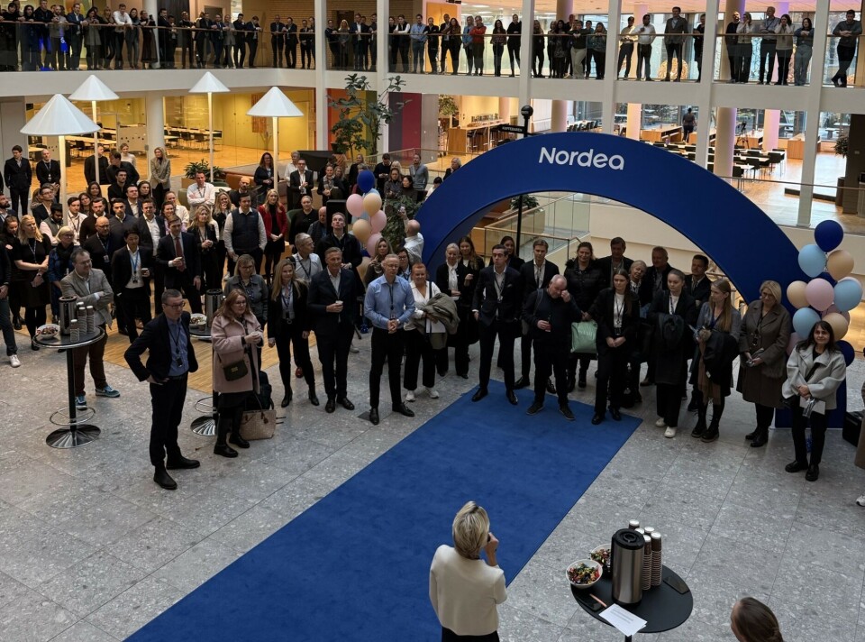 Leder for personmarkedet i Nordea, Randi Marjamaa, tok imot nye kolleger fra Danske Bank.