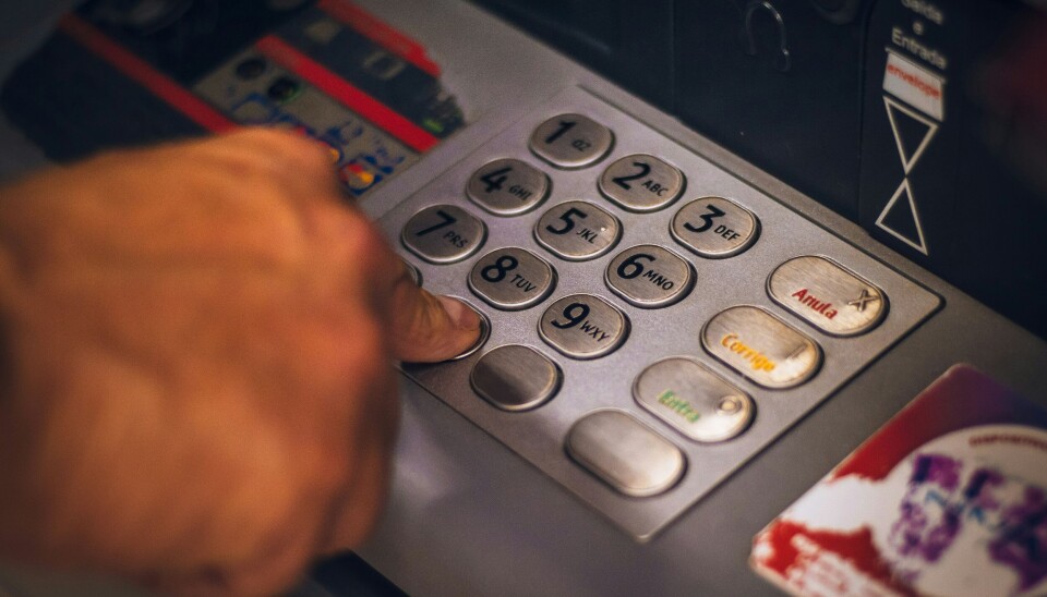 Politiet stenger nå en minibank i Oslo sentrum etter stor kriminell aktivitet og flere ran.