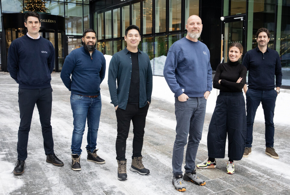 Firisjefen med sine nyansatte. Fra venstre: Lennart Wilke, Adnan Ashraf, Thuc Hoang, Espen Øyan, Marte Skoglund og Christian Etholm.