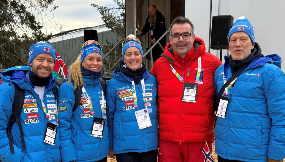 Fra venstre: Tidligere verdensmester Sjur Røthe, partneransvarlig Andrea Bell Pedersen i Skiforbundet, langrennssjef Cathrine Instebø, ordfører i Trondheim Kent Ranum og sponsorsjef Stein Bugge i SMN.