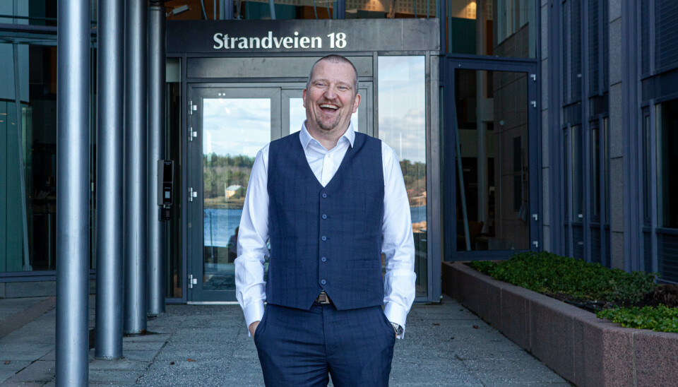 Morten Helland, konsernsjef Santander Consumer Bank Nordic, er opptatt av at det skal være gøy å gå på jobb. Og på hovedkontoret på Lysaker stortrives han.