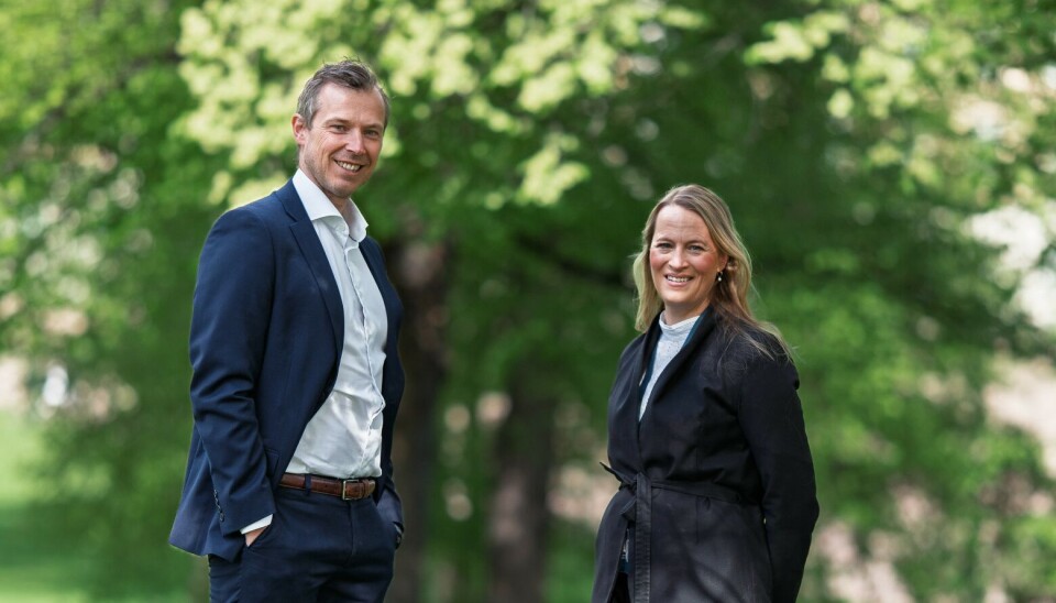 Inngår partnerskap: Morten Skodbo, leder for Position Green i Norge, og Linn Rønning, bærekraftsspesialist for bedriftskunder i Danske Bank.