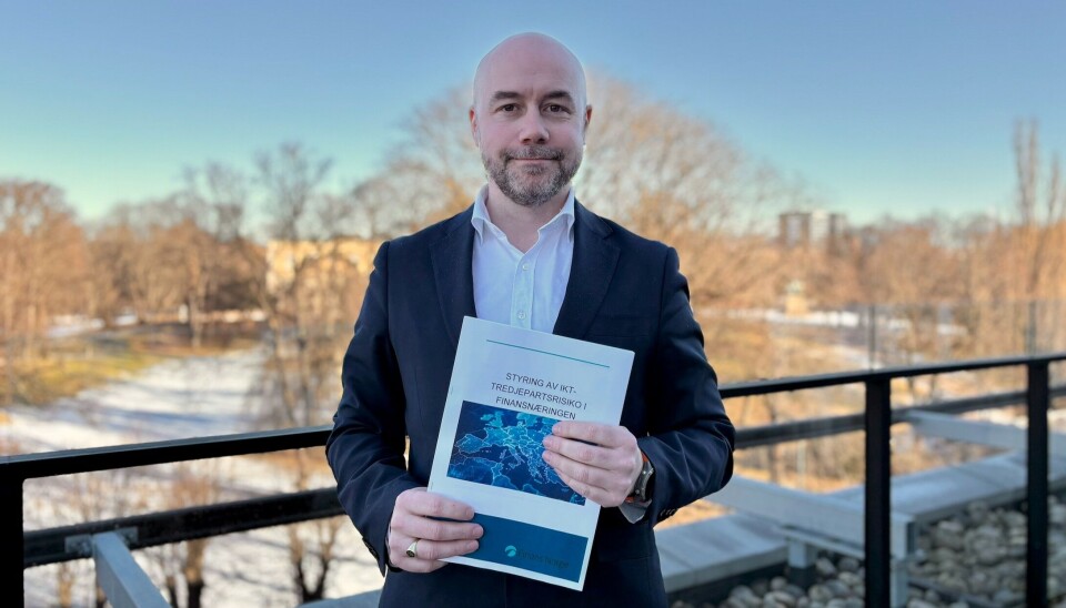 Fagdirektør for cybersikkerhet Pål Christian Waag i Finans Norge med veilederen på DORA.