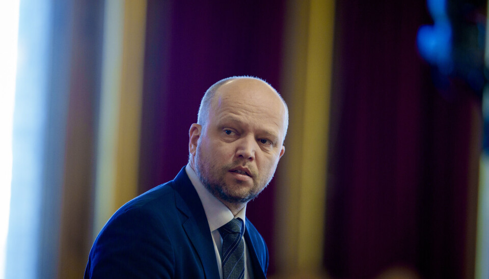 Det er ingen grunn til at bankene skal vente med å sette ned renta, ifølge Trygve Slagsvold Vedum (Sp).