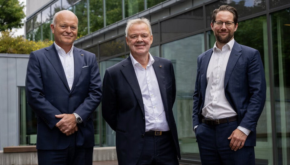 Avtroppende finansdirektør Lars Aa. Løddesøl, konsernsjef Odd Arild Grefstad og påtroppende finansdirektør Kjetil R. Krøkje.