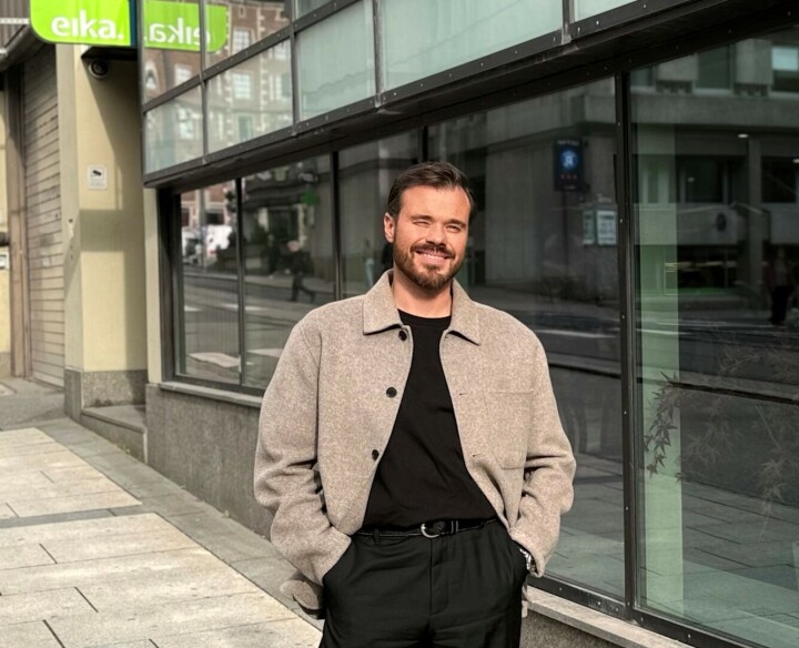 Eirik Justad, digital markedsfører i Eika er glad for støtten han har fått fra arbeidsplassen. Eirik Justad, digital markedsfører i Eika er glad for støtten han har fått fra arbeidsplassen.