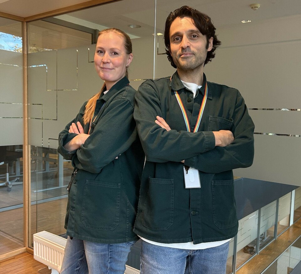 Kristine Jevne Berge og Ehsan Toucerkany tok lagånden seriøst og dukket opp til hackathon i matchende drakt.