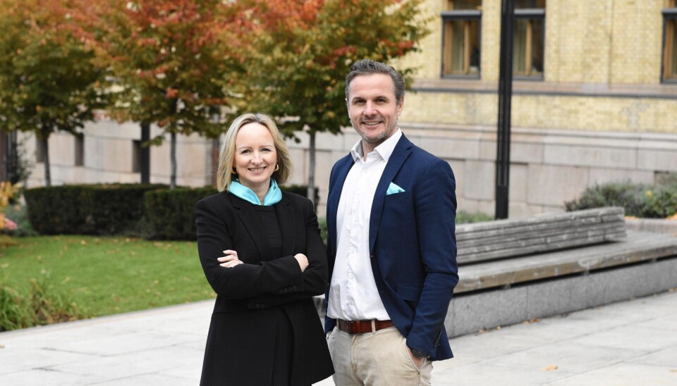 Landssjef Mari Rindal Øyen og leder for Private Banking Lars Knudsen i Nordnet Norge.